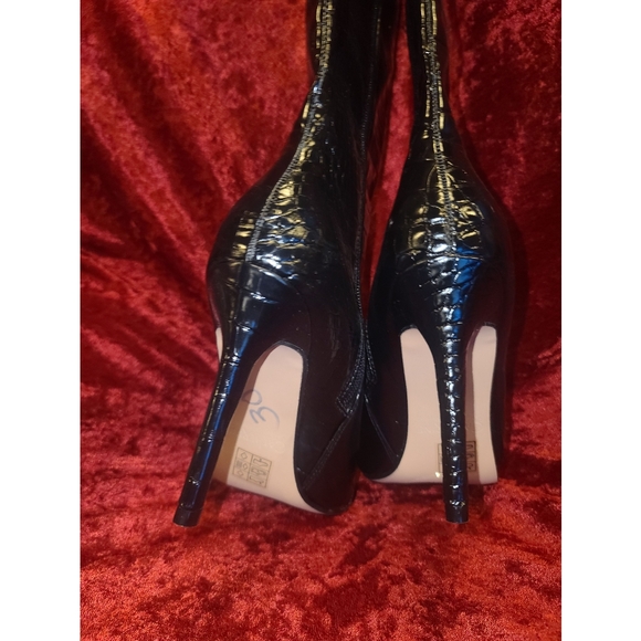Black Catherine Maladrino Knee High Snake Boots 👢 🐍 - Picture 5 of 8